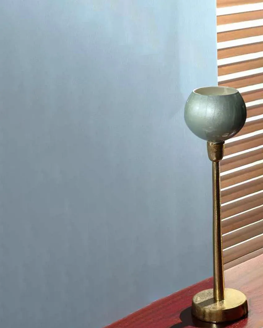 Sleek and Sophisticated Tealight Holder